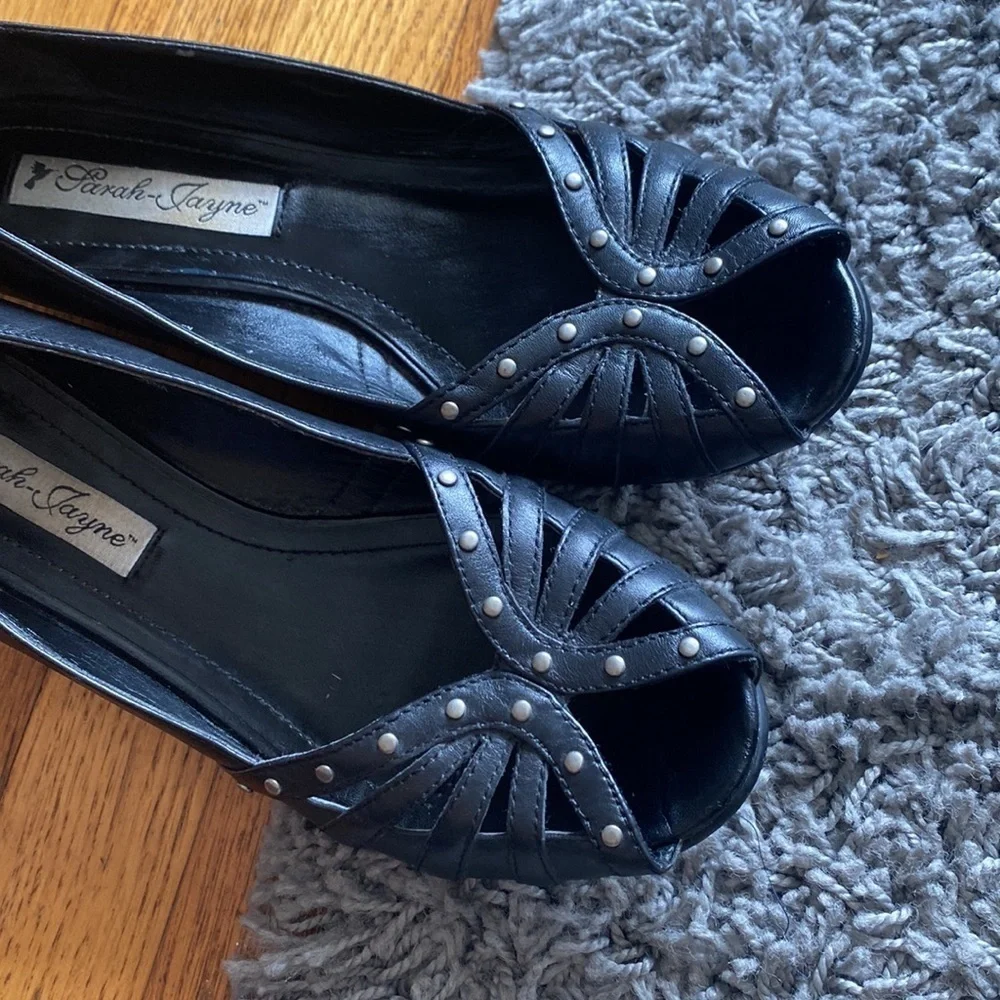 Sarah-Jayne Cut Out Stud Design Peep Toe Wedge Heels Size 6.5